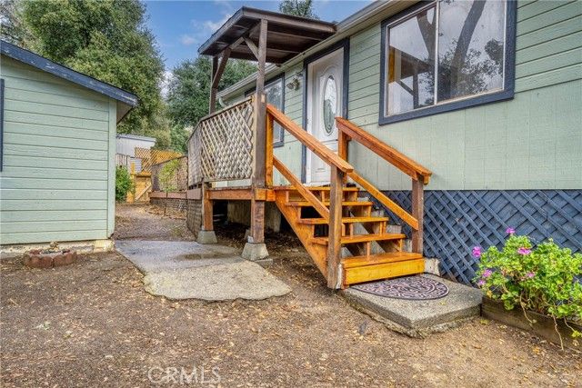 3155 Buckingham Way, Nice, CA 95464