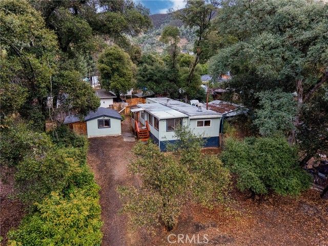 3155 Buckingham Way, Nice, CA 95464