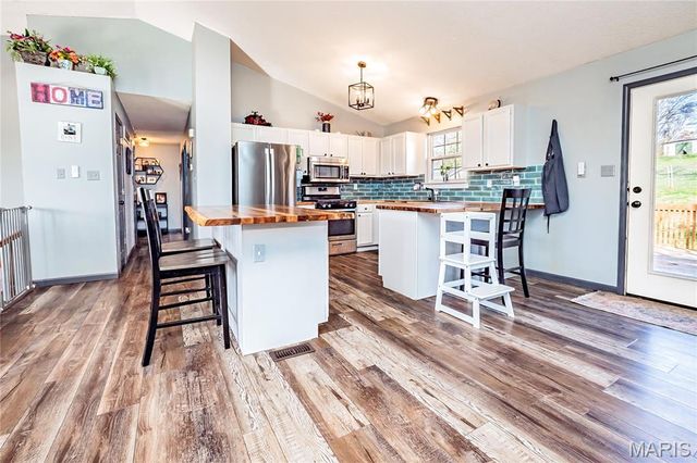 1174 Scenic Drive, Herculaneum, MO 63048