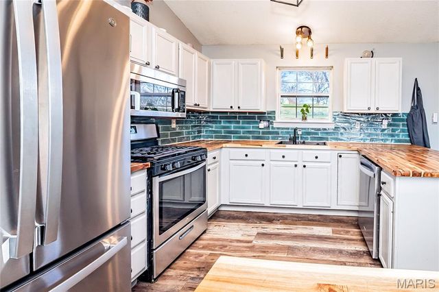 1174 Scenic Drive, Herculaneum, MO 63048