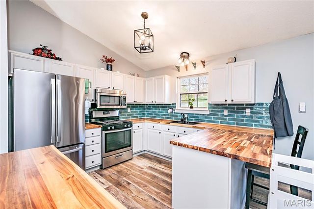 1174 Scenic Drive, Herculaneum, MO 63048