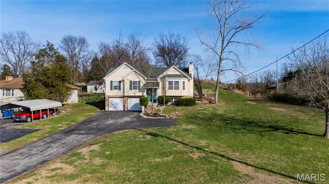 1174 Scenic Drive, Herculaneum, MO 63048