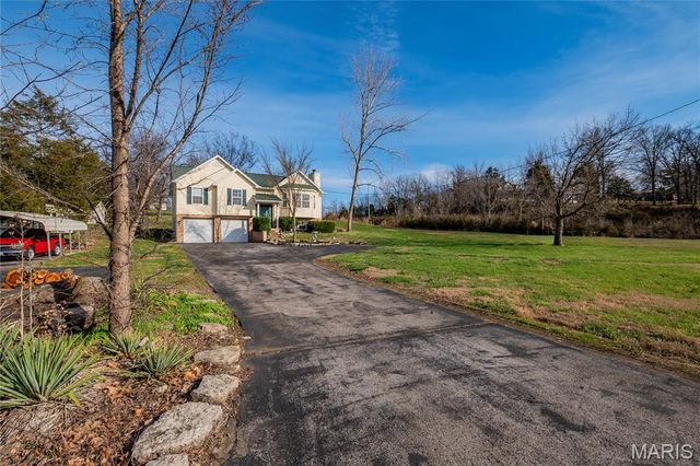 1174 Scenic Drive, Herculaneum, MO 63048