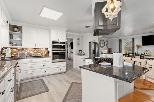 210 S Booth Street, Mart, TX 76664