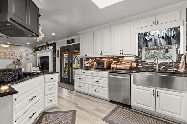 210 S Booth Street, Mart, TX 76664