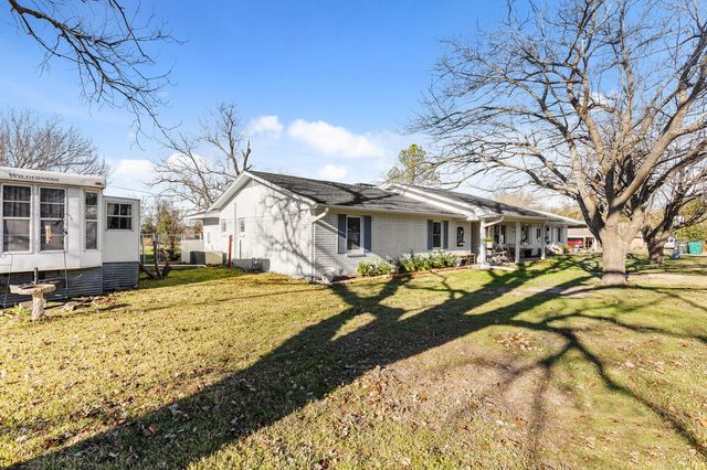 210 S Booth Street, Mart, TX 76664