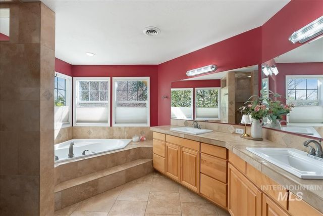 2063 N Parkforest Way, Eagle, ID 83616