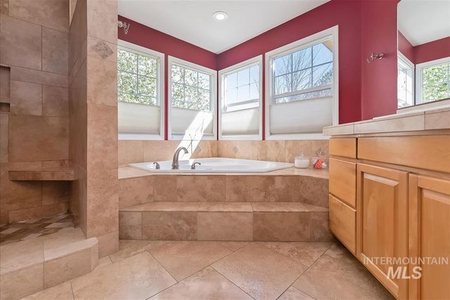 2063 N Parkforest Way, Eagle, ID 83616