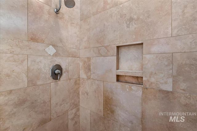 2063 N Parkforest Way, Eagle, ID 83616