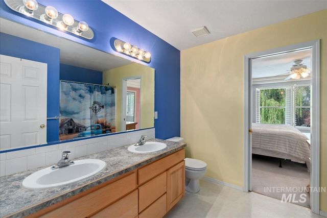 2063 N Parkforest Way, Eagle, ID 83616