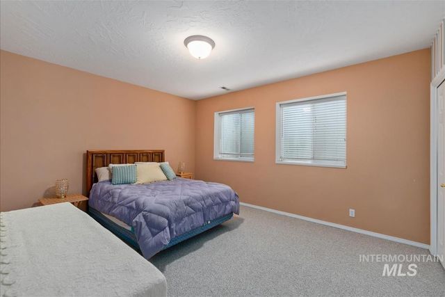 2063 N Parkforest Way, Eagle, ID 83616