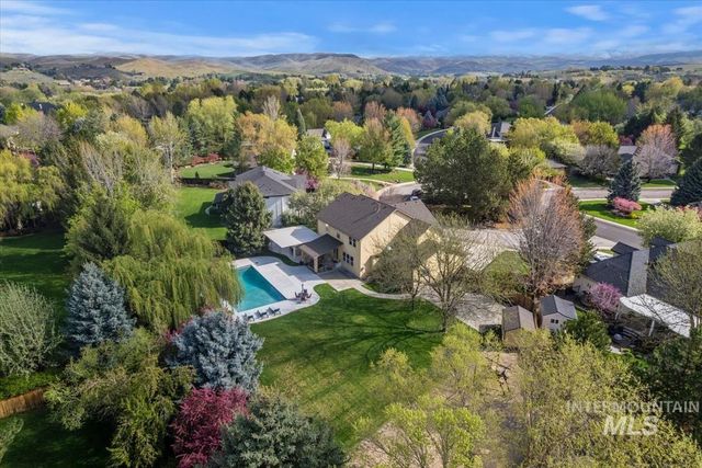 2063 N Parkforest Way, Eagle, ID 83616