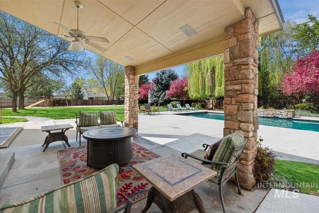 2063 N Parkforest Way, Eagle, ID 83616