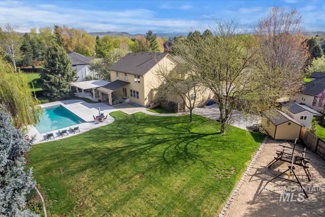 2063 N Parkforest Way, Eagle, ID 83616