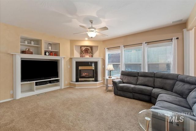 2063 N Parkforest Way, Eagle, ID 83616