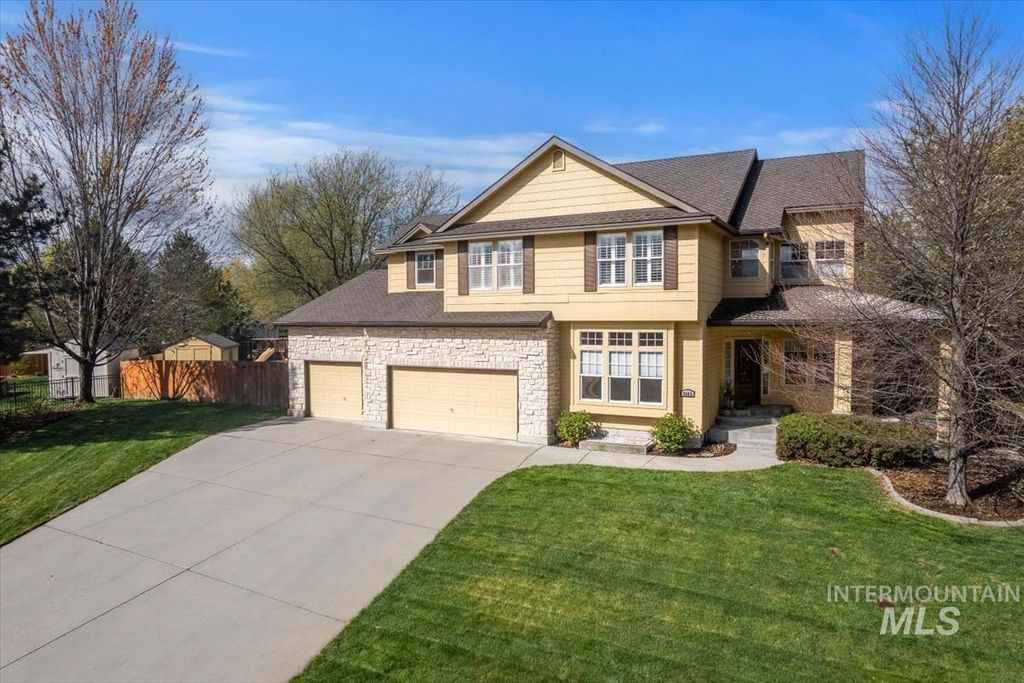 2063 N Parkforest Way, Eagle, ID 83616