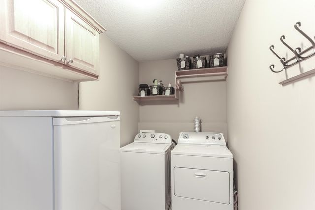 8914 N Ridgewood Ct, Park City, KS 67147