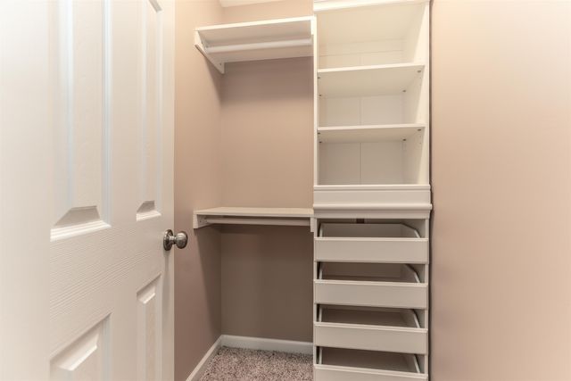 8914 N Ridgewood Ct, Park City, KS 67147