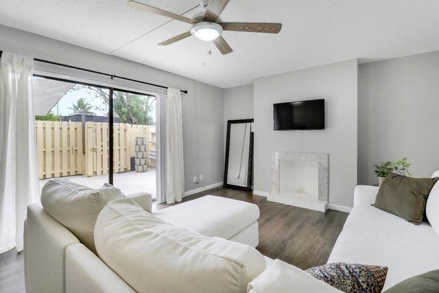 187 Woodland Road, Palm Springs, FL 33461