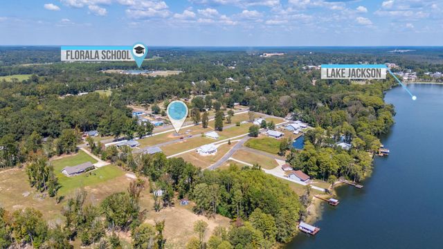 523 Landing Ave, Florala, AL 36442