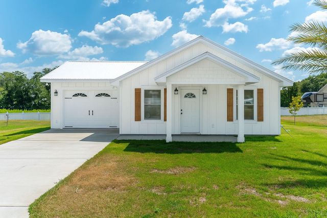 523 Landing Ave, Florala, AL 36442