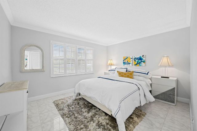 170 SE 5TH Avenue 103, Dania Beach, FL 33004