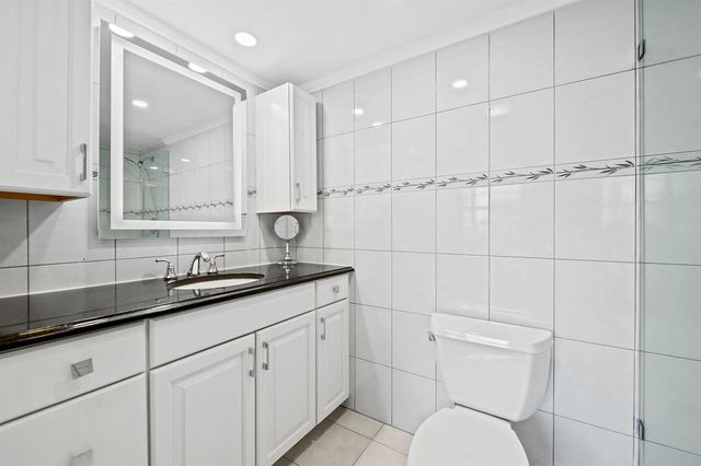 170 SE 5TH Avenue 103, Dania Beach, FL 33004