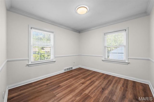 823 Victoria Place, Glendale, MO 63122