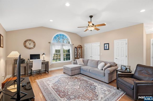 262 Cornwall Road, Glen Rock, NJ 07452