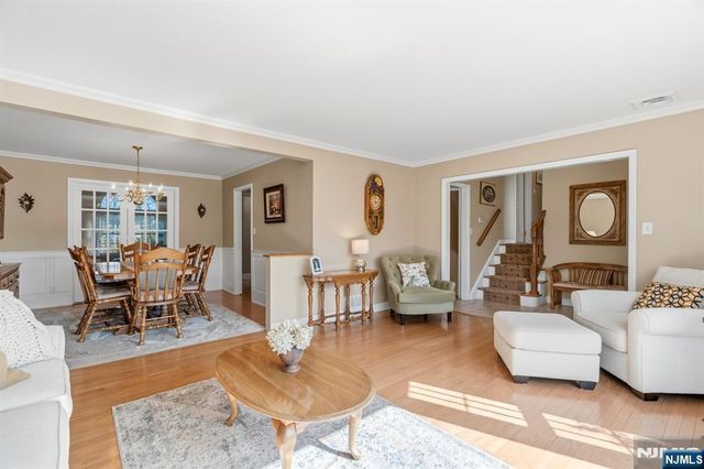 262 Cornwall Road, Glen Rock, NJ 07452