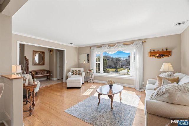 262 Cornwall Road, Glen Rock, NJ 07452