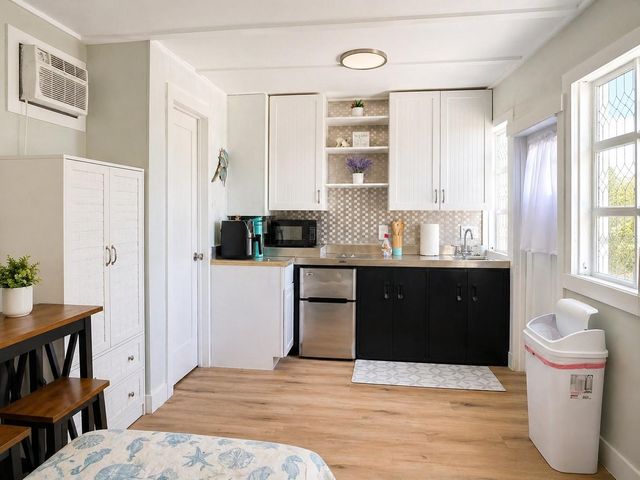 200 S PINE STREET, New Smyrna Beach, FL 32169