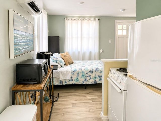 200 S PINE STREET, New Smyrna Beach, FL 32169