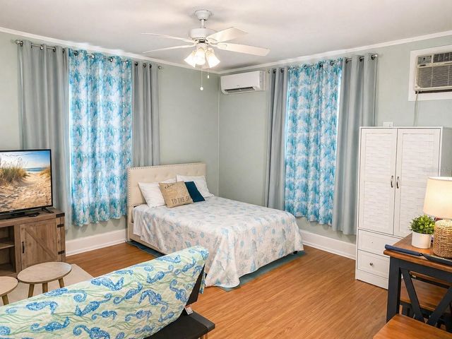 200 S PINE STREET, New Smyrna Beach, FL 32169