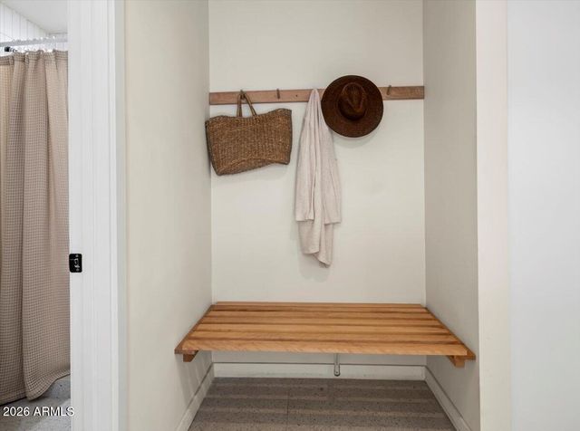 4035 E MCDONALD Drive, Phoenix, AZ 85018