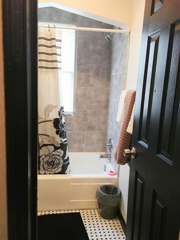 19303 Riopelle Street, Highland Park, MI 48203