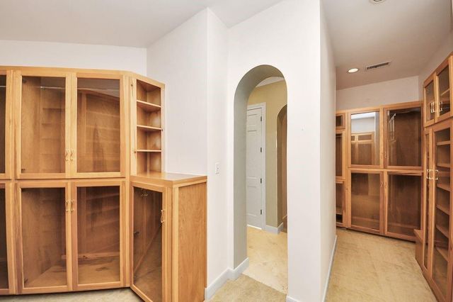 169 Grogans Point Road, The Woodlands, TX 77380