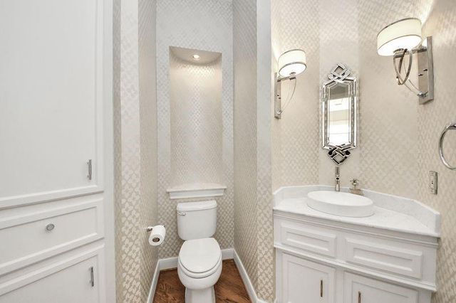 169 Grogans Point Road, The Woodlands, TX 77380