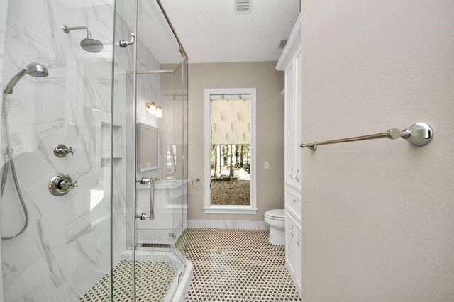 169 Grogans Point Road, The Woodlands, TX 77380