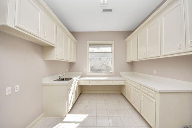 169 Grogans Point Road, The Woodlands, TX 77380