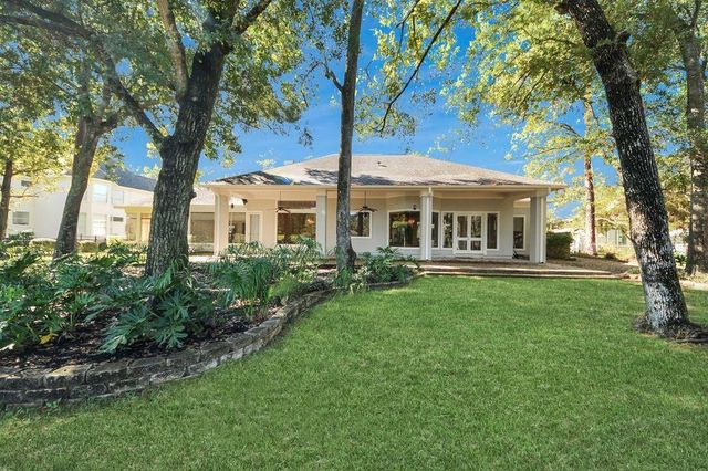 169 Grogans Point Road, The Woodlands, TX 77380