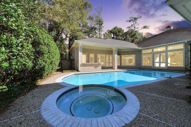 169 Grogans Point Road, The Woodlands, TX 77380