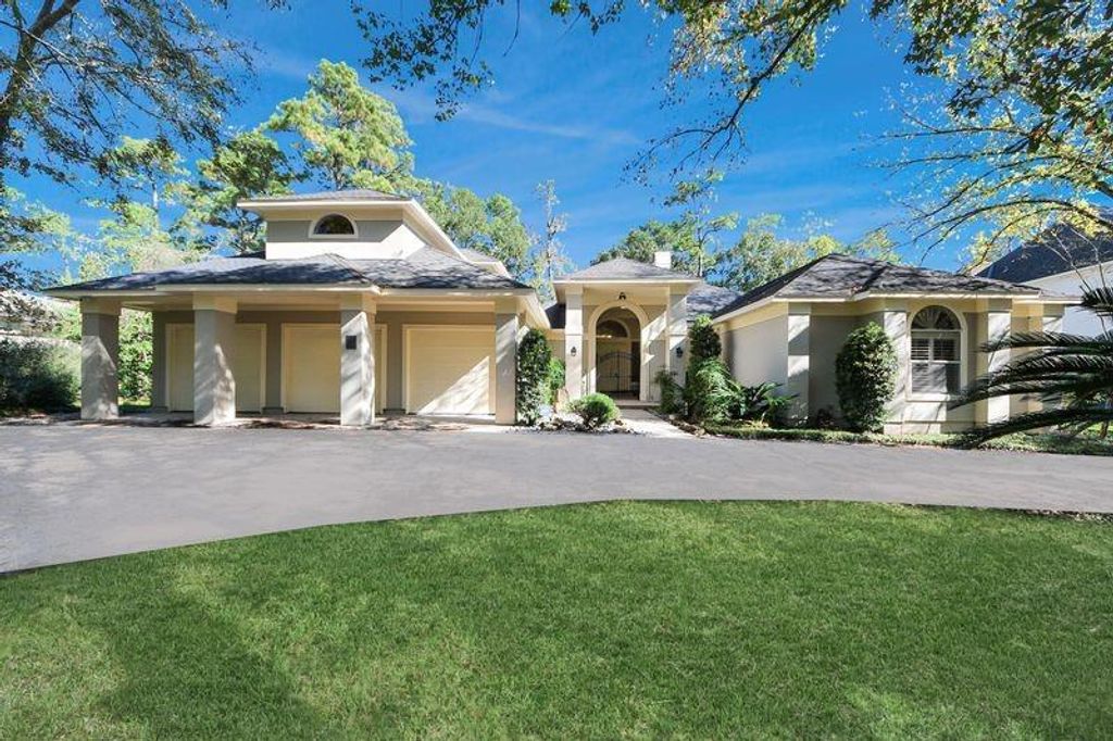 169 Grogans Point Road, The Woodlands, TX 77380