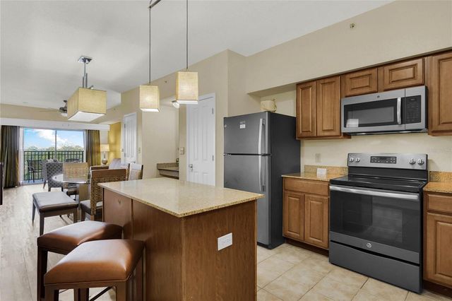 12544 FLORIDAYS RESORT DRIVE 207B, Orlando, FL 32821