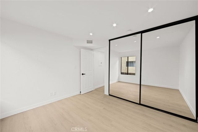 5009 Woodman Avenue 113, Sherman Oaks, CA 91423