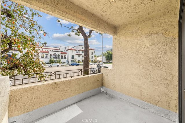 5009 Woodman Avenue 113, Sherman Oaks, CA 91423