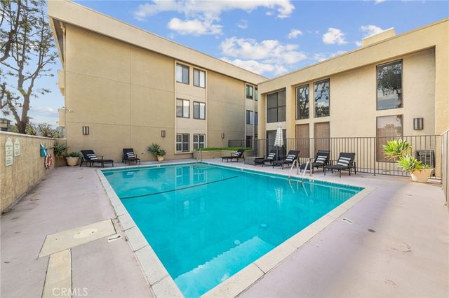 5009 Woodman Avenue 113, Sherman Oaks, CA 91423