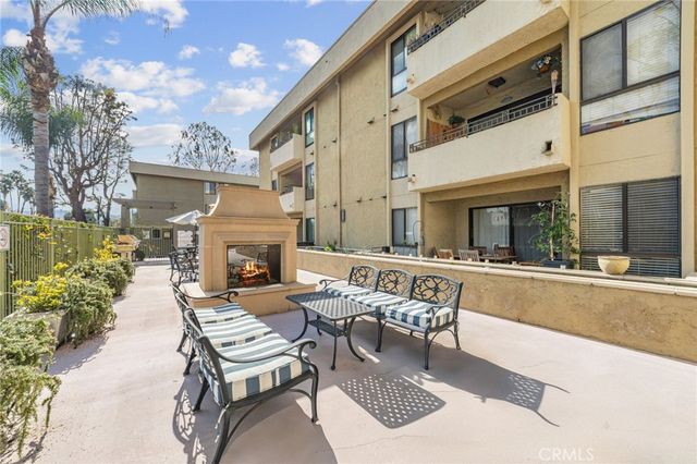 5009 Woodman Avenue 113, Sherman Oaks, CA 91423