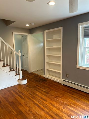 1 Hughes Circle, Ellington, CT 06029