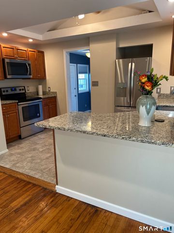 1 Hughes Circle, Ellington, CT 06029